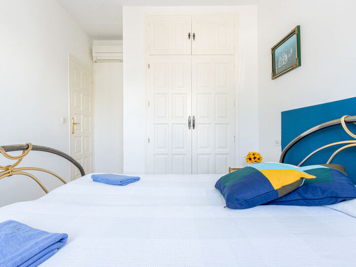 Elegant 6 BR Villa with Private Pool,1018