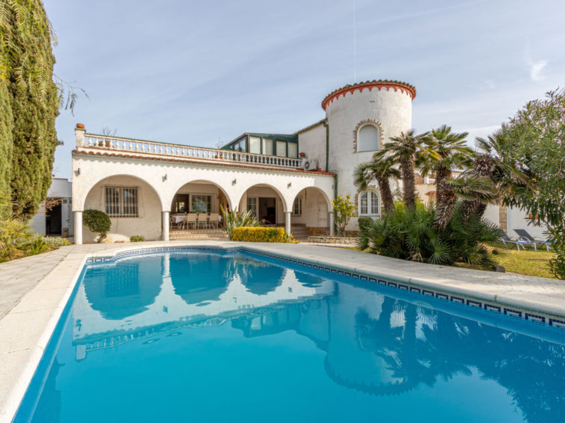 Elegant 6 BR Villa with Private Pool,1018