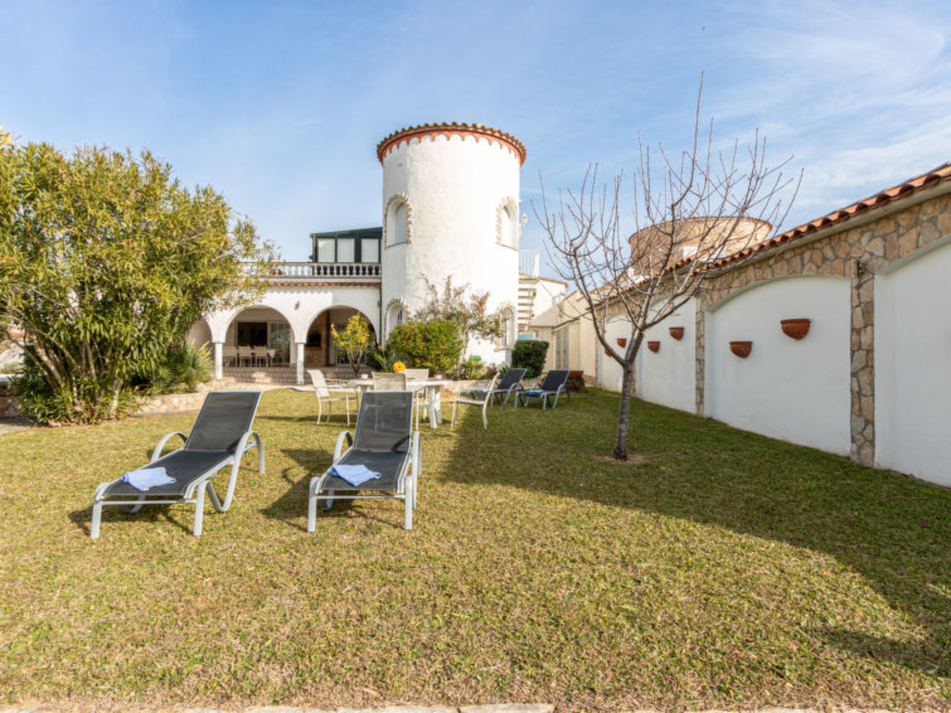 Elegant 6 BR Villa with Private Pool,1018