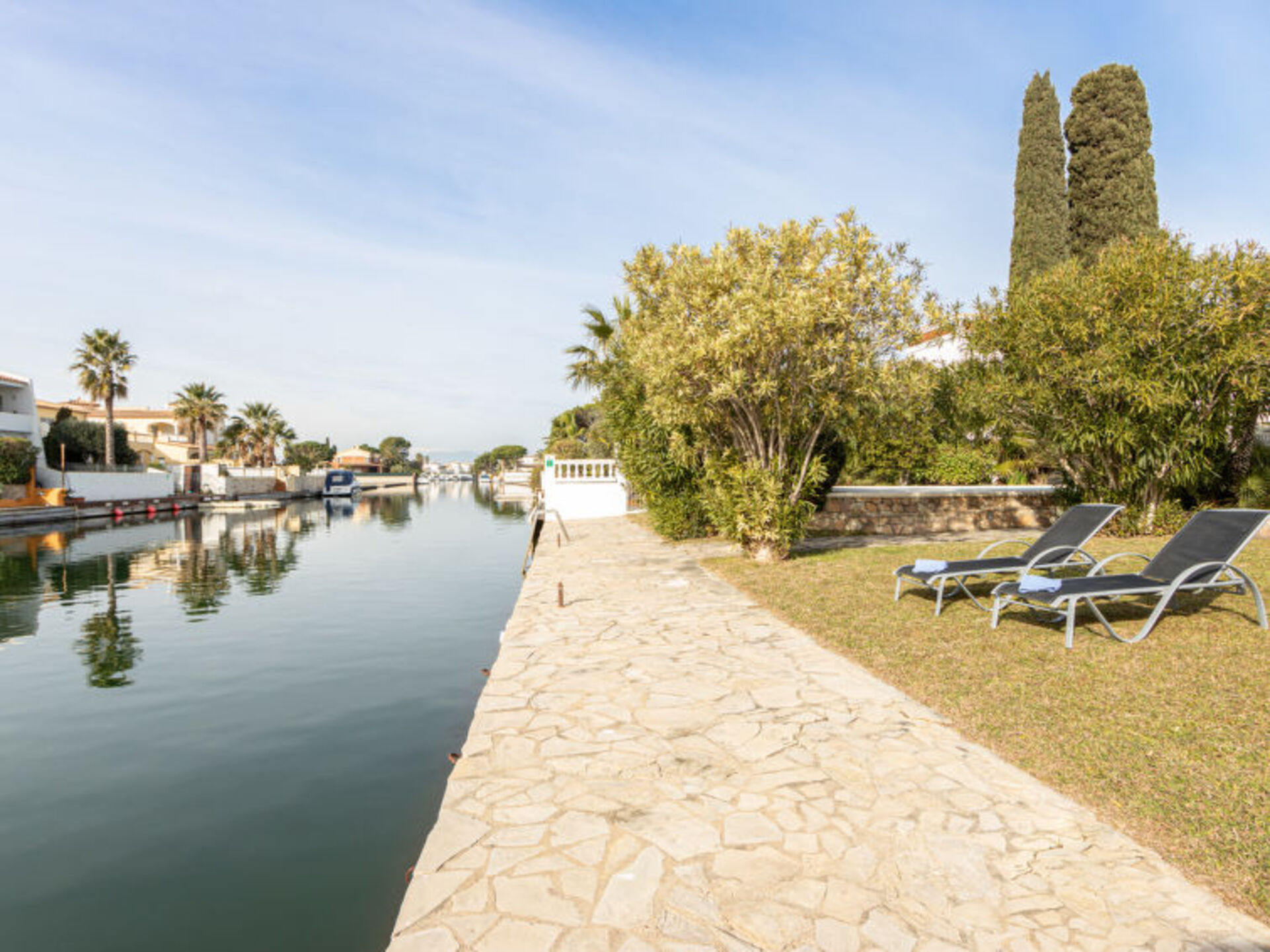 Elegant 6 BR Villa with Private Pool,1018