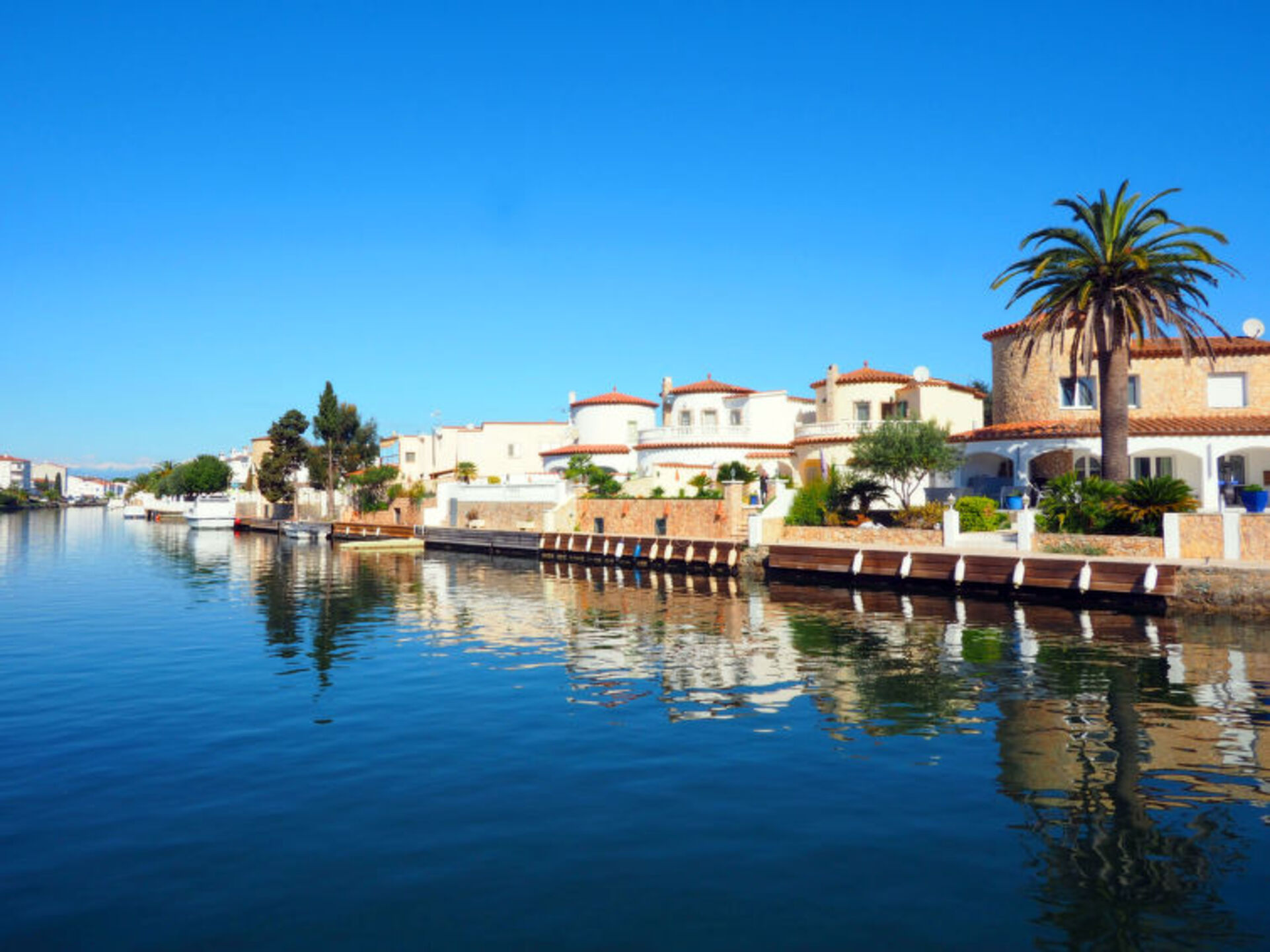 Elegant 6 BR Villa with Private Pool,1018