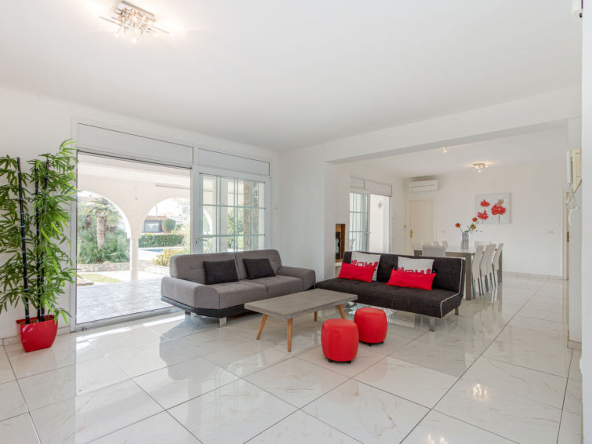 Elegant 6 BR Villa with Private Pool,1018