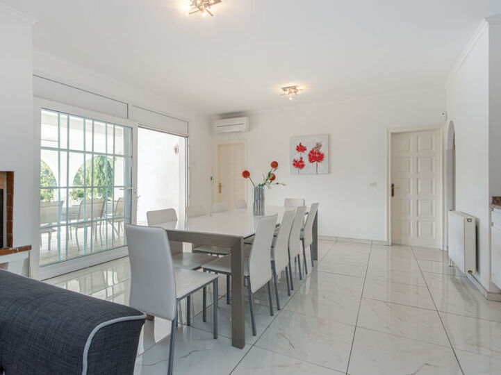 Elegant 6 BR Villa with Private Pool,1018