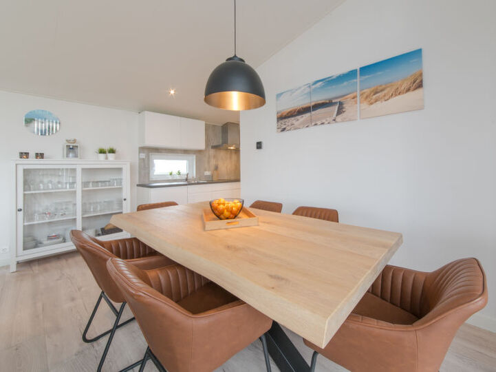 Luxury 2 Bedroom Villa, Zeeland Villa 1107
