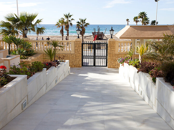 Exclusive 2 Bedroom Apartment, Costa Blanca Apartment 1222