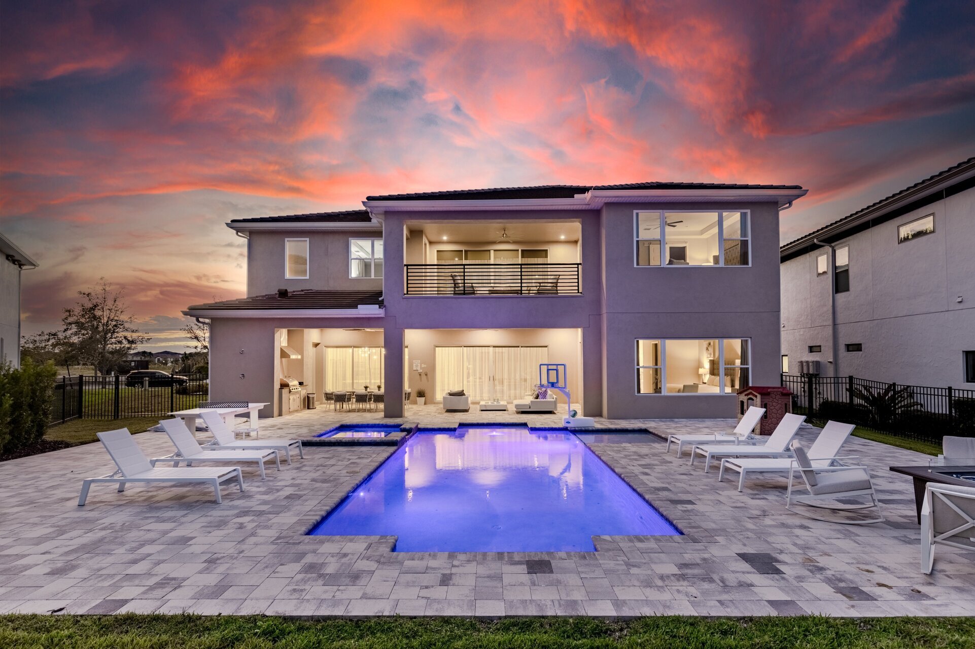 5 Star Villa Aurelius – A Golden Grand Residence