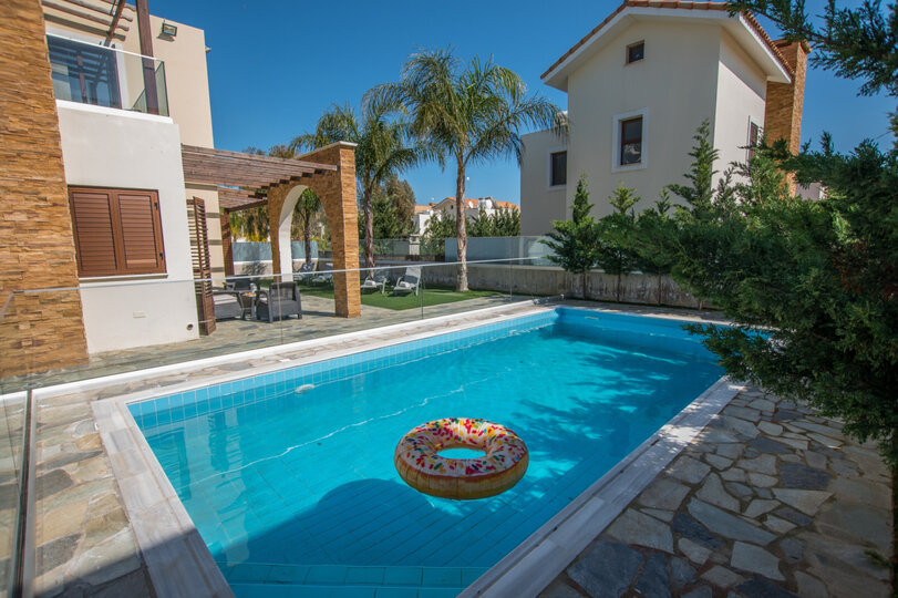 Beautiful Holiday Villa Minutes from Beaches, Famagusta Villa 1021