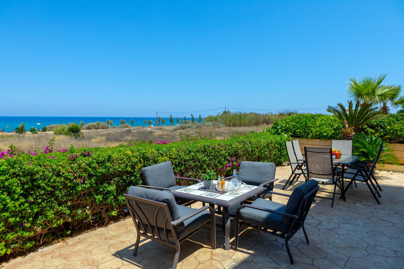 Luxury 4BR Beach Villa Rental, Famagusta Villa 1022