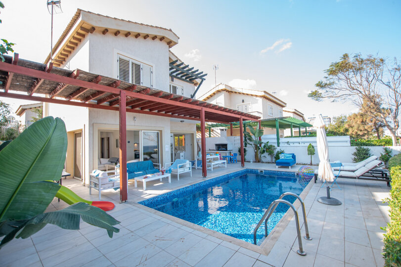 Your 5 Star Beach Villa, Famagusta Villa 1025