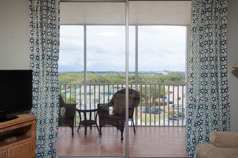 Luxury Contemporary Style Condo on Bonita Beach , Florida Condo 5953