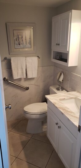 Exclusive Condo on Prestigious Resorts, Bonita Beach, Florida Condo 5958