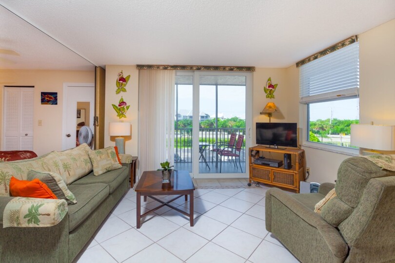 Exclusive Holiday Condo on Bonita Beach, minutes from Disney, Florida Condo 5927