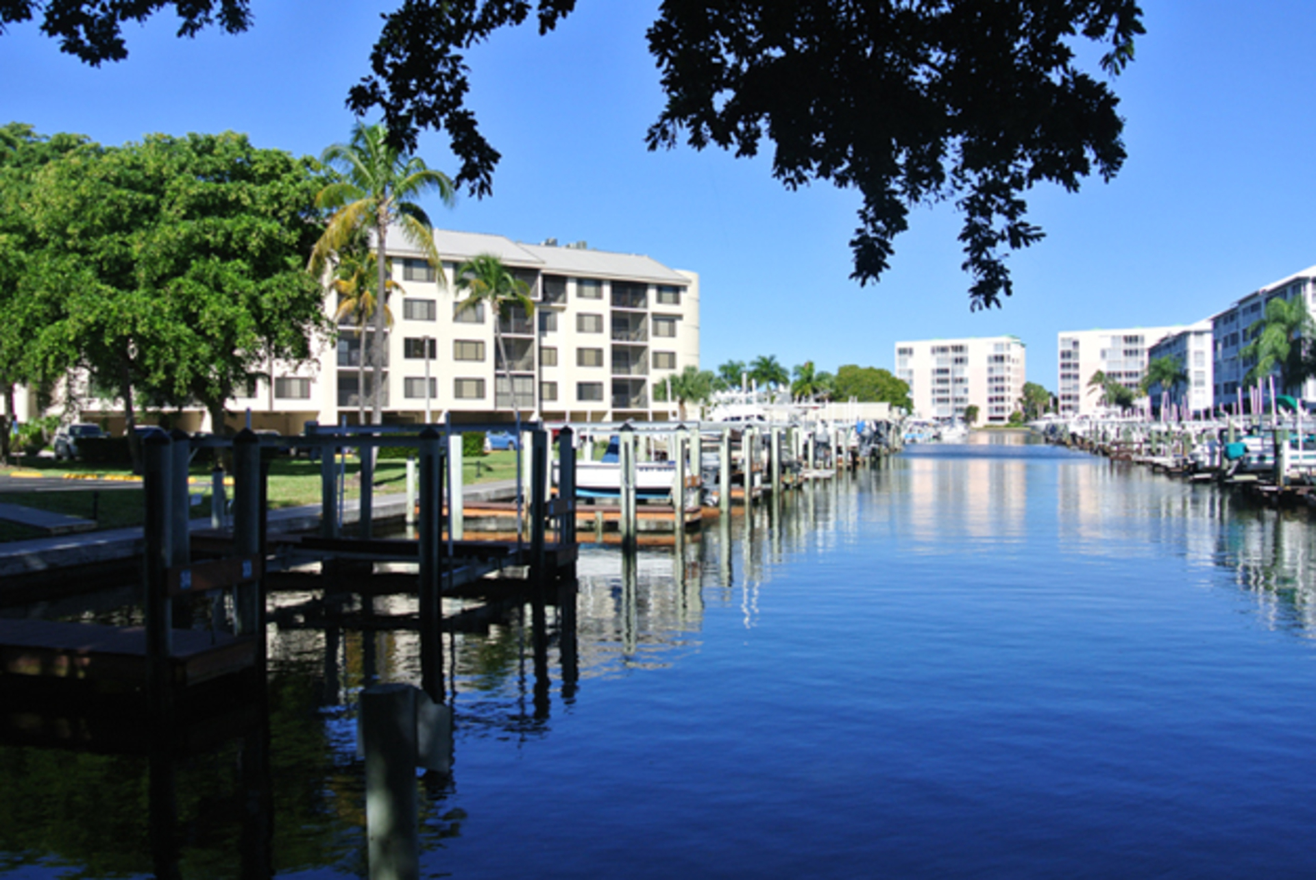 Exclusive Condo in One of most Prestigious Resorts, Santa Maria Harbor Resort, Florida Condo 5929