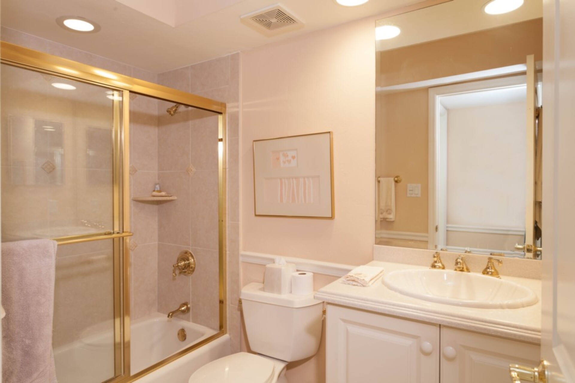 Luxury Contemporary Style Condo on Lee County, Orlando Condo 5852