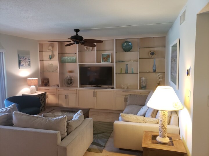 Exclusive Condo in One of most Prestigious Resorts, Bonita Beach, Florida Condo 5966