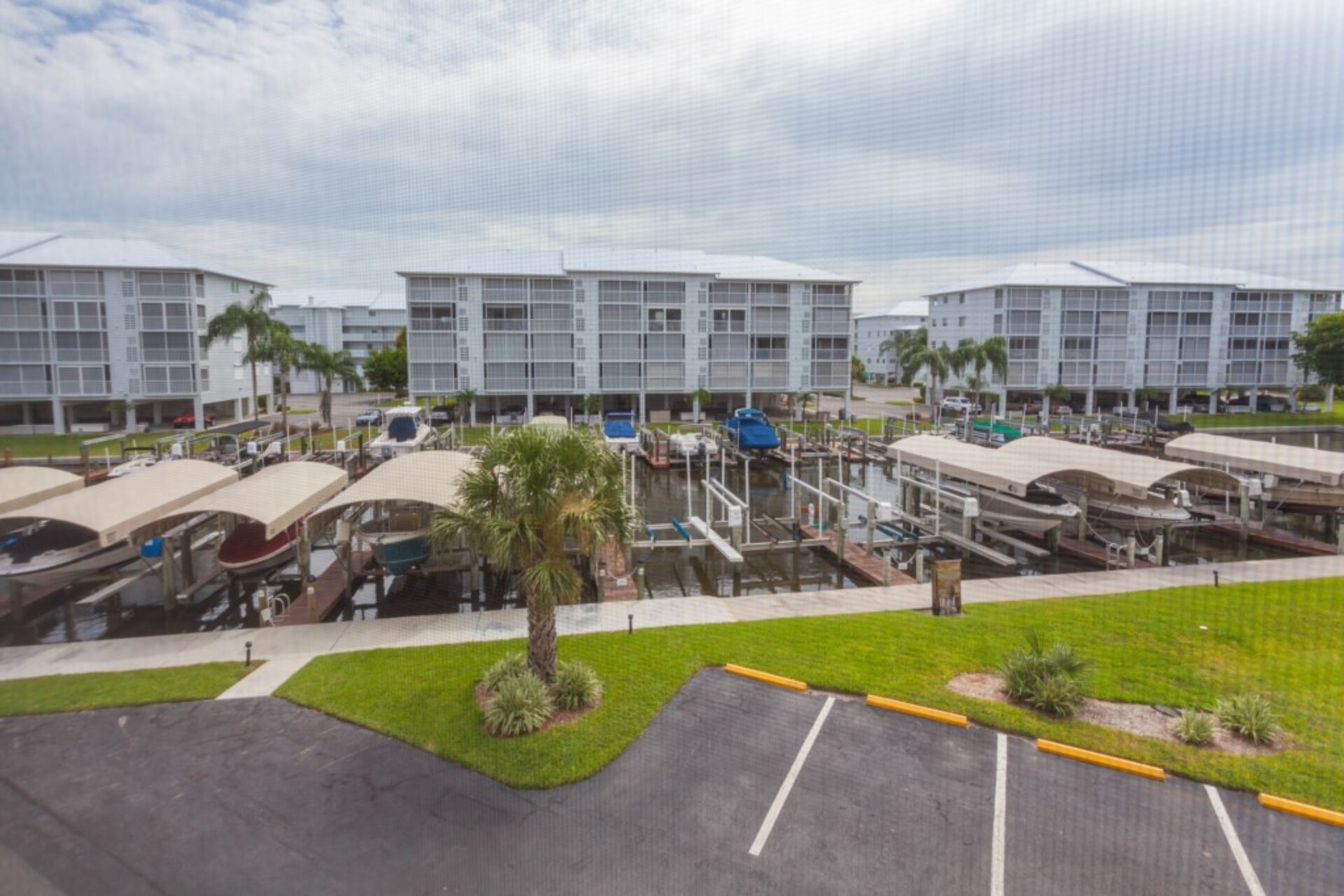 Exclusive Holiday Condo on Santa Maria Harbor Resort, minutes from Disney, Florida Condo 5967