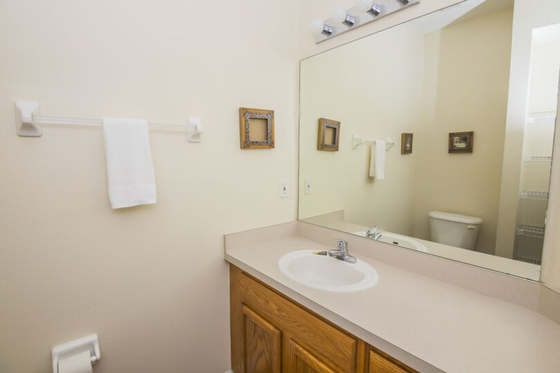 Exclusive Holiday Townhouse on Emerald Island Resort, minutes from Disney, Florida Townhouse 4002