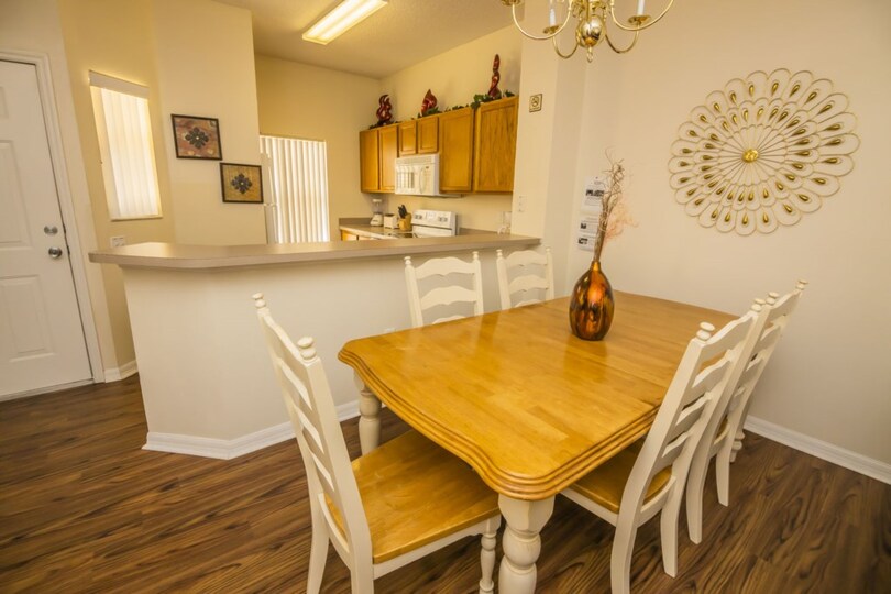 Exclusive Holiday Townhouse on Emerald Island Resort, minutes from Disney, Florida Townhouse 4002