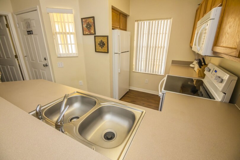 Exclusive Holiday Townhouse on Emerald Island Resort, minutes from Disney, Florida Townhouse 4002