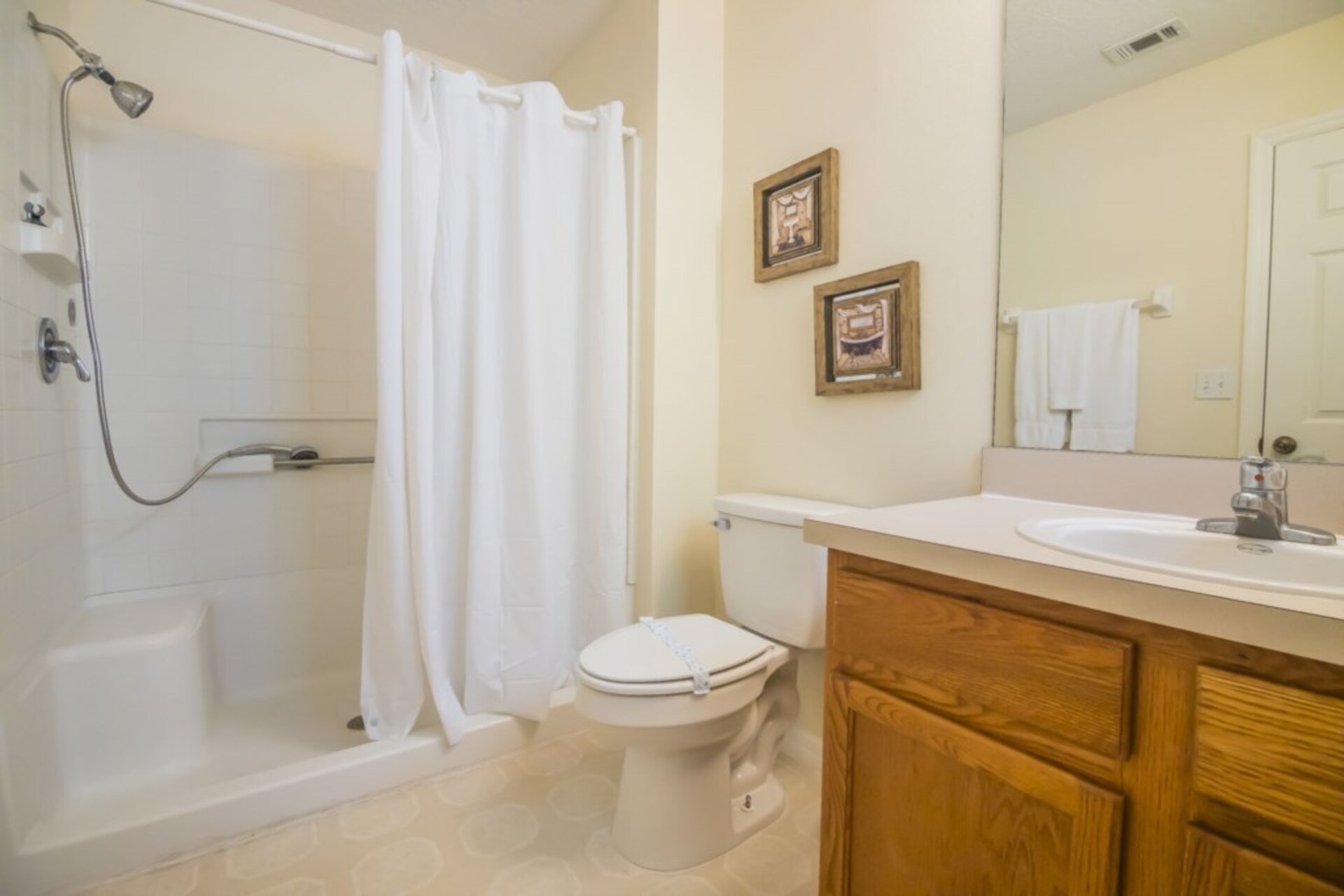 Exclusive Holiday Townhouse on Emerald Island Resort, minutes from Disney, Florida Townhouse 4002