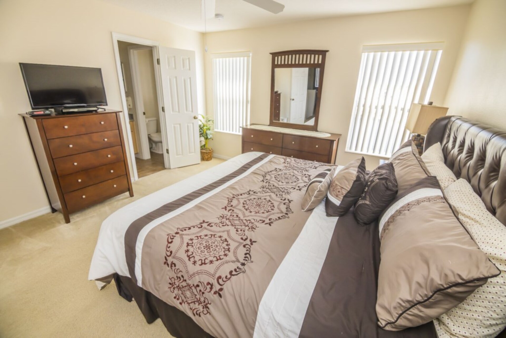 Exclusive Townhome in One of most Prestigious Fiesta Key, Florida Townhome 6003