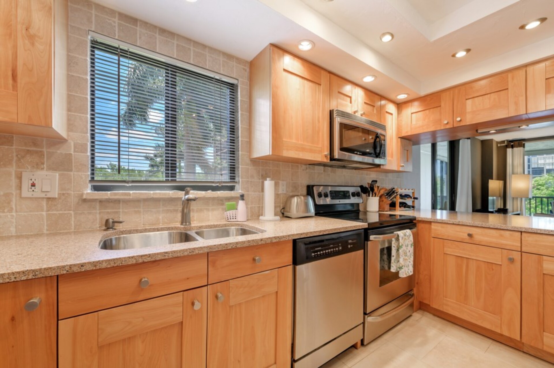 The Ultimate 2 Bedroom Condo on Sea Isles, Florida Condo 5936