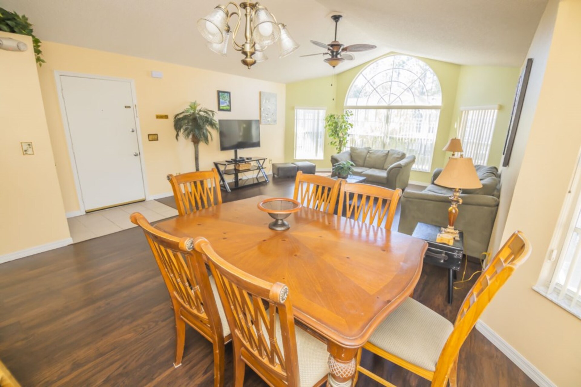 Luxury Condo on Royal Palm Bay, Florida Condo 6011