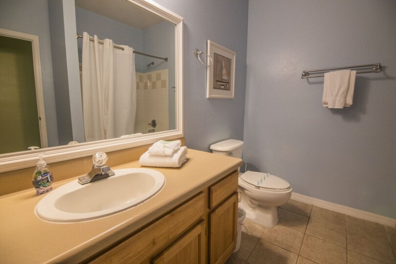 Exclusive Holiday Condo on Runaway Beach Club, minutes from Disney, Florida Condo 6015