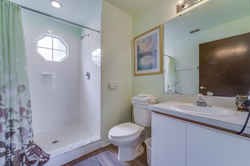 Luxury Contemporary Style Condo on Villas at Island Club, Florida Condo 6016
