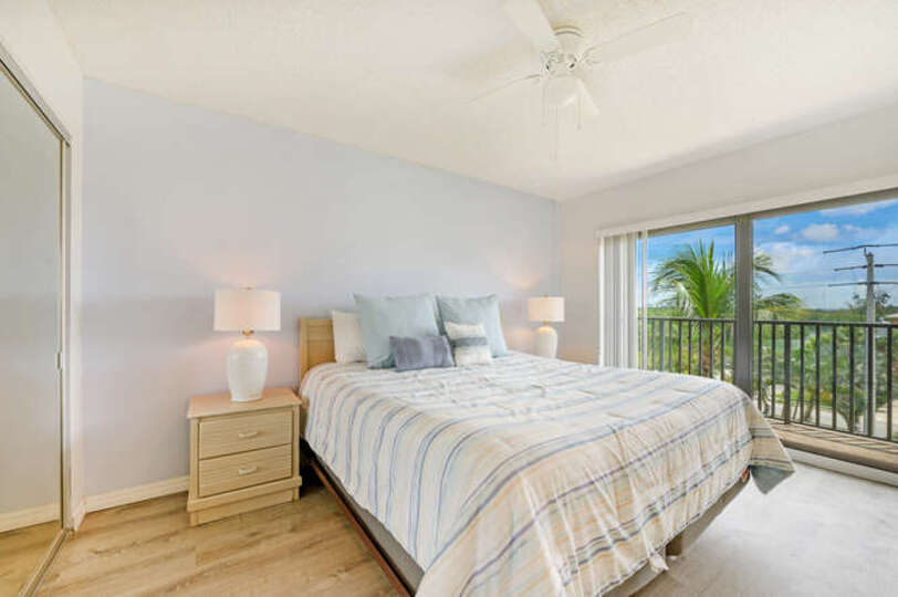 Luxury Contemporary Style Condo on Dolphin Way, Florida Condo 5937