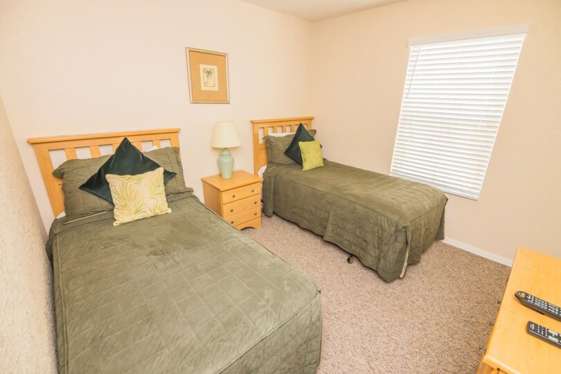 5 Star Townhouse in one of the most Prestigious Areas in Regal Palms Resort, Florida Townhouse 4070