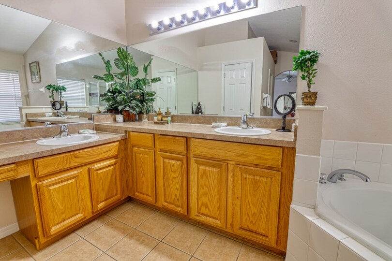 5 Star Villa in one of the most Prestigious Areas in Legacy Park, Florida Villa 6060