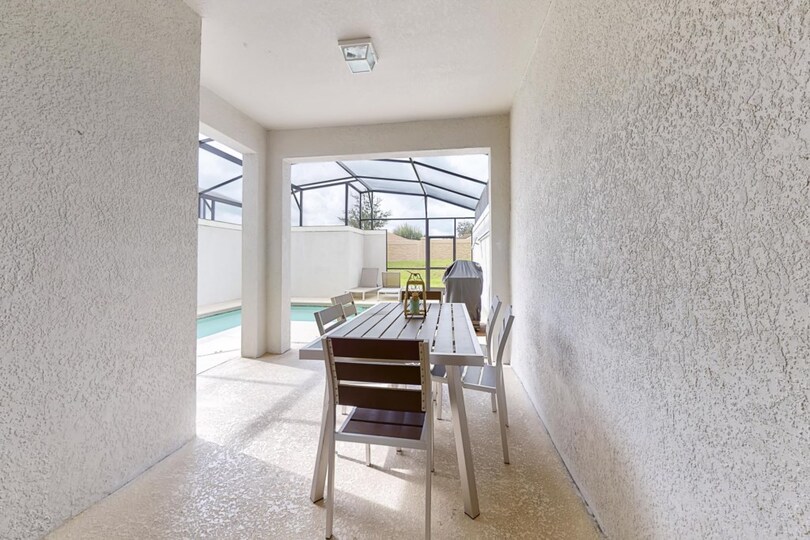 Exclusive Holiday Townhouse on Champions Gate Resort, minutes from Disney, Florida Townhouse 4084