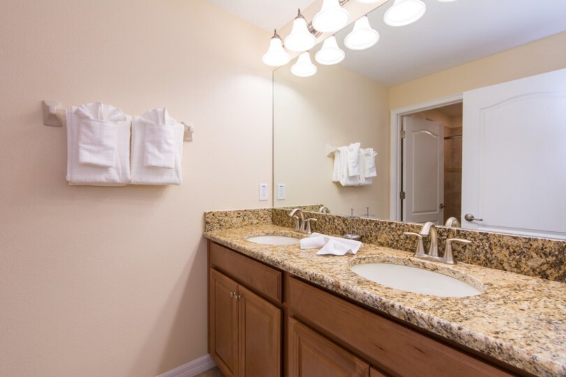 Exclusive Townhouse in One of most Prestigious Resorts, Storey Lake Resort, Florida Townhouse 4086