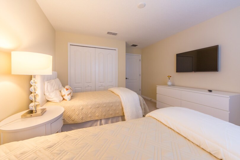 Exclusive Townhouse in One of most Prestigious Resorts, Storey Lake Resort, Florida Townhouse 4086