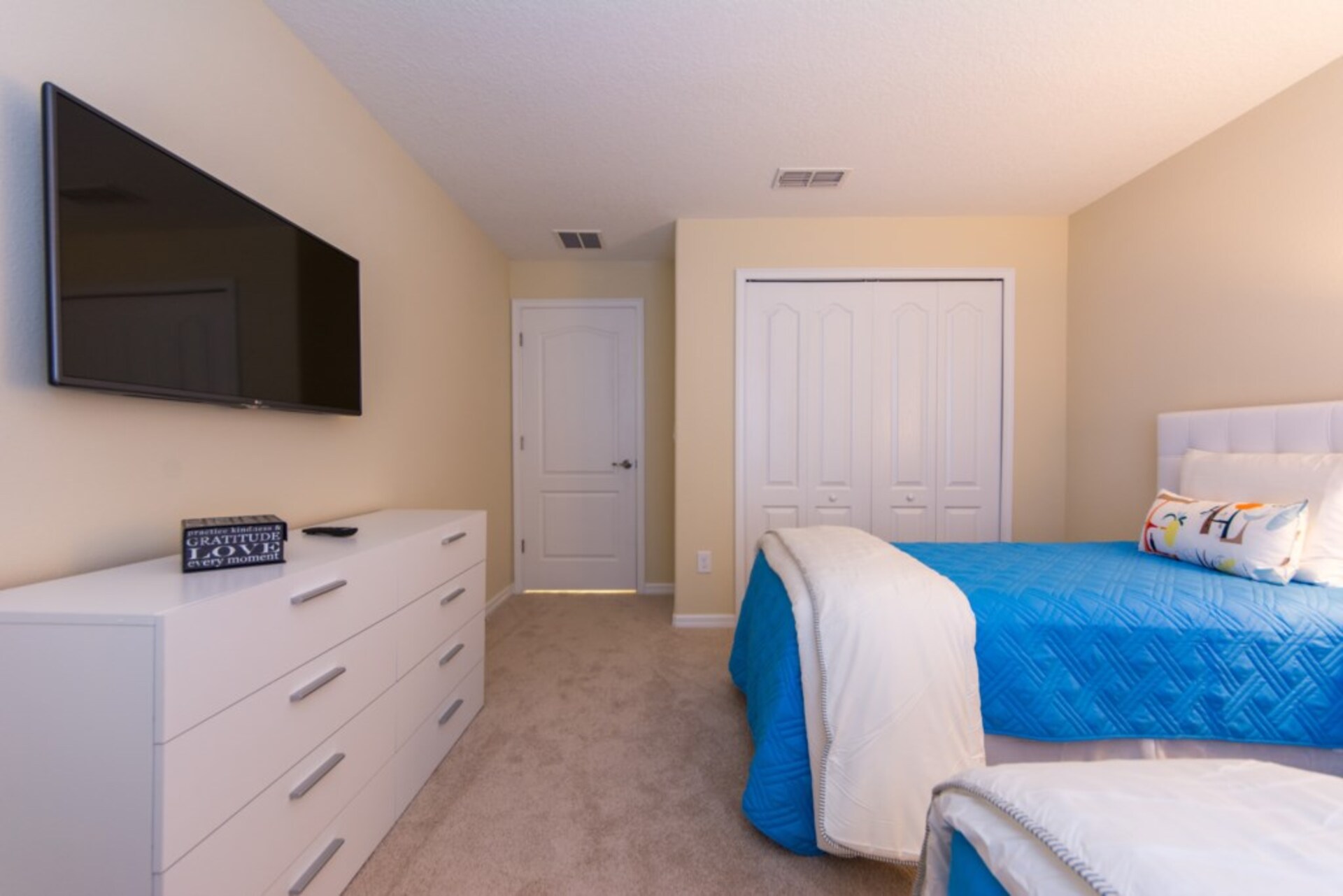 Exclusive Townhouse in One of most Prestigious Resorts, Storey Lake Resort, Florida Townhouse 4086