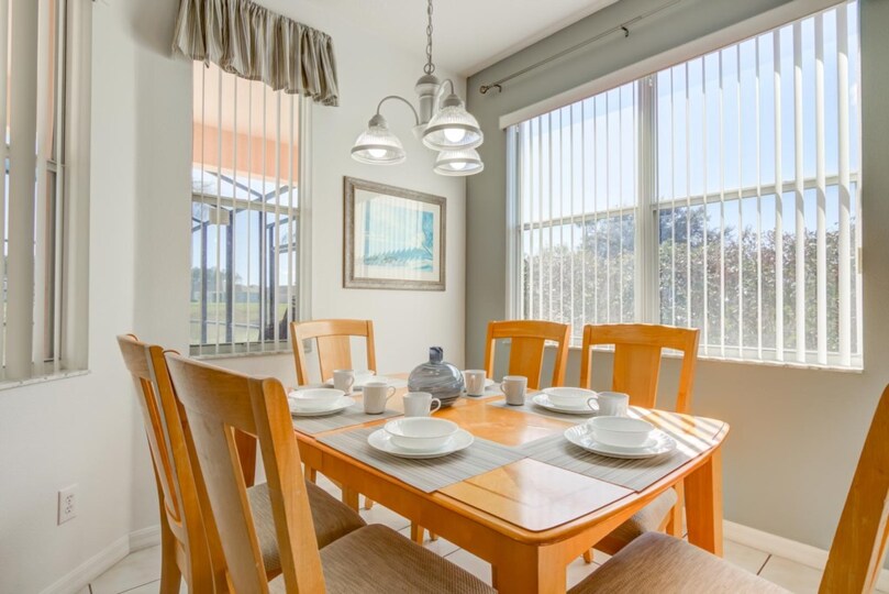 5 Star in one of the most Prestigious Areas in Calabay Parc at Tower Lake, Florida Villa 6117