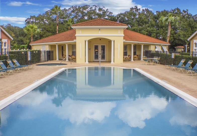 Luxury Contemporary Style Villa on Lake Berkley Resort, Florida Villa 6150