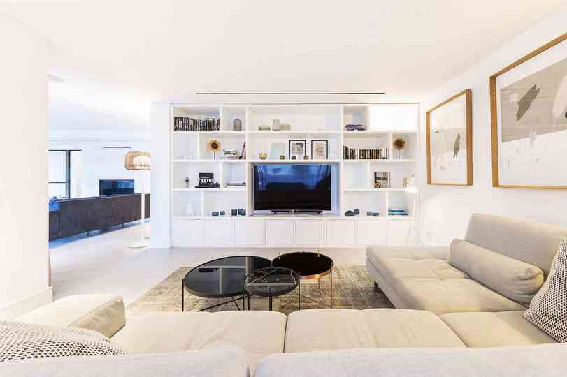 5 Star Villa Magnolia – Luxury Lakefront Retreat