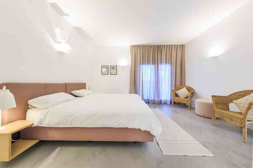 5 Star Villa Magnolia – Luxury Lakefront Retreat