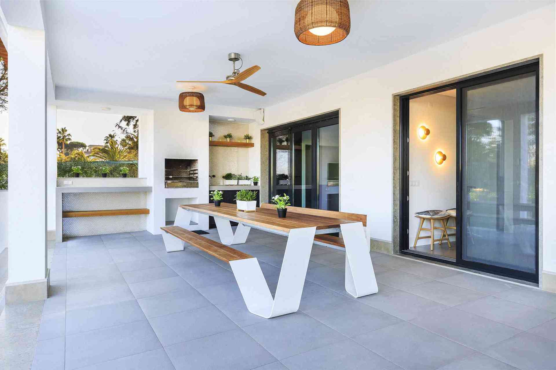 5 Star Villa Magnolia – Luxury Lakefront Retreat