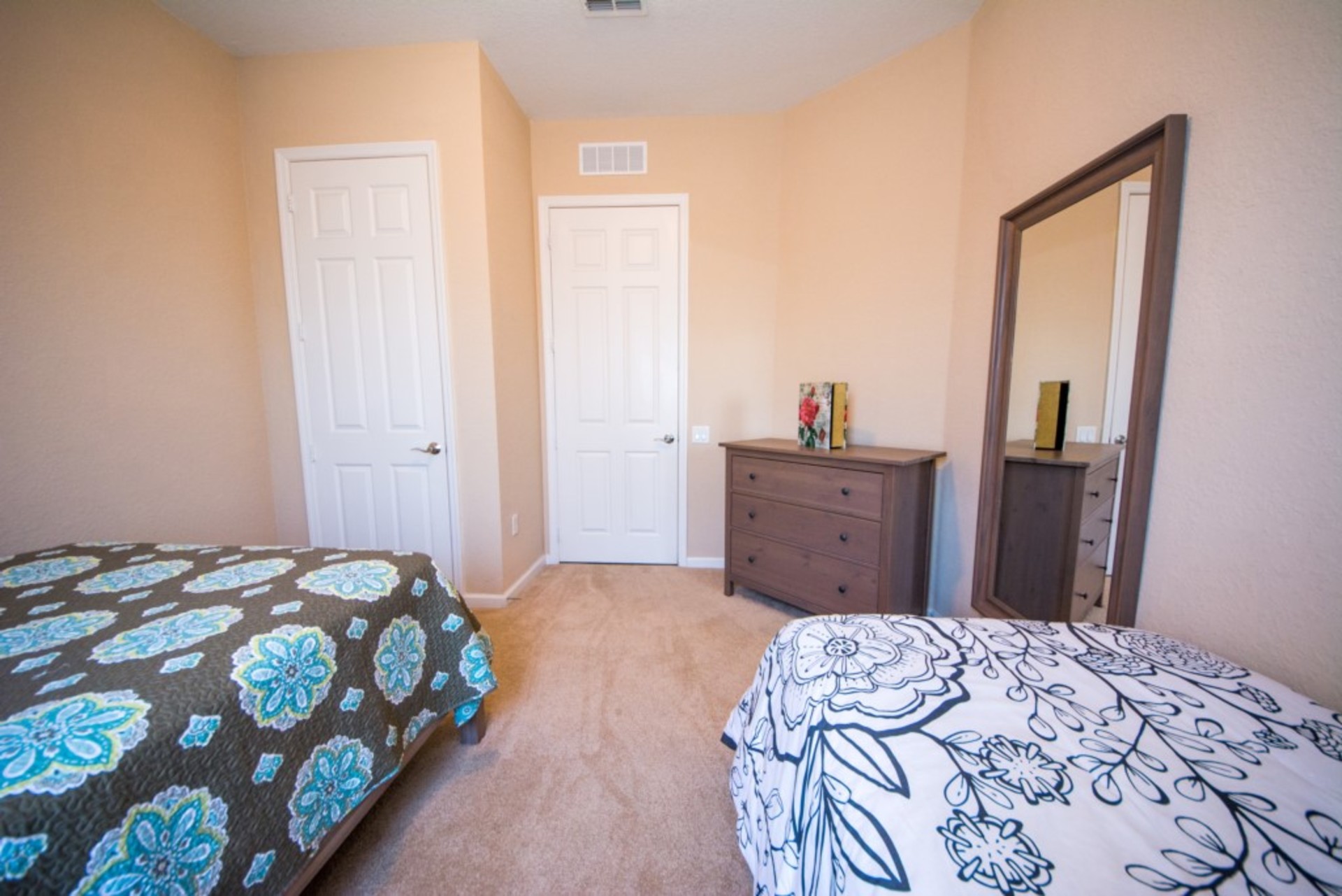 The Ultimate 4 Bedroom Apartment on Orange County, Florida Apartment 6180