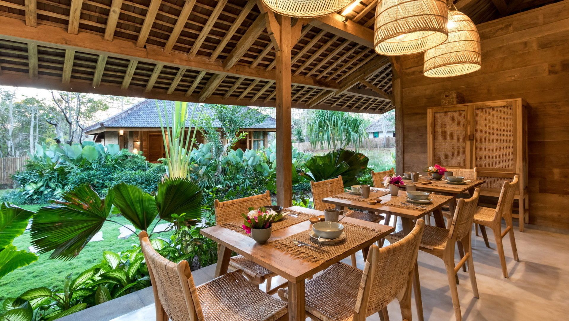 At Last, Rent Your Own 5 Star Private Villa in Kabupaten Badung at an Affordable Rate, Bali Villa 2133