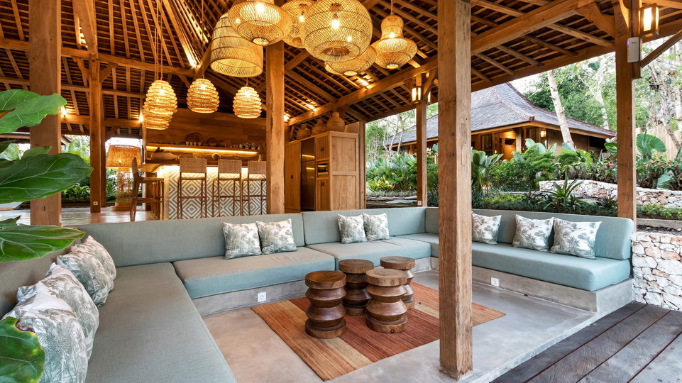 At Last, Rent Your Own 5 Star Private Villa in Kabupaten Badung at an Affordable Rate, Bali Villa 2133