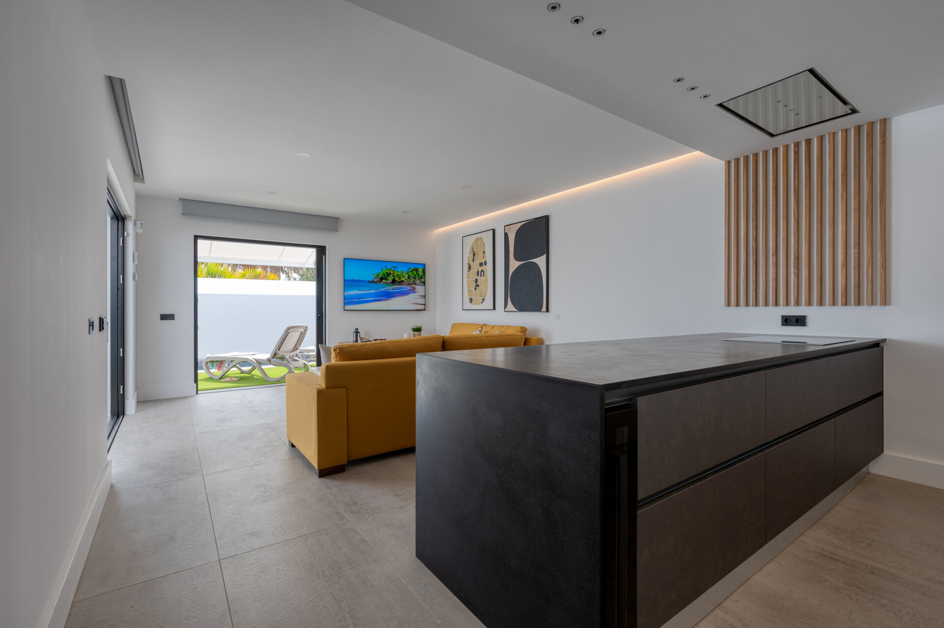 A Modern Maspalomas Escape 1000