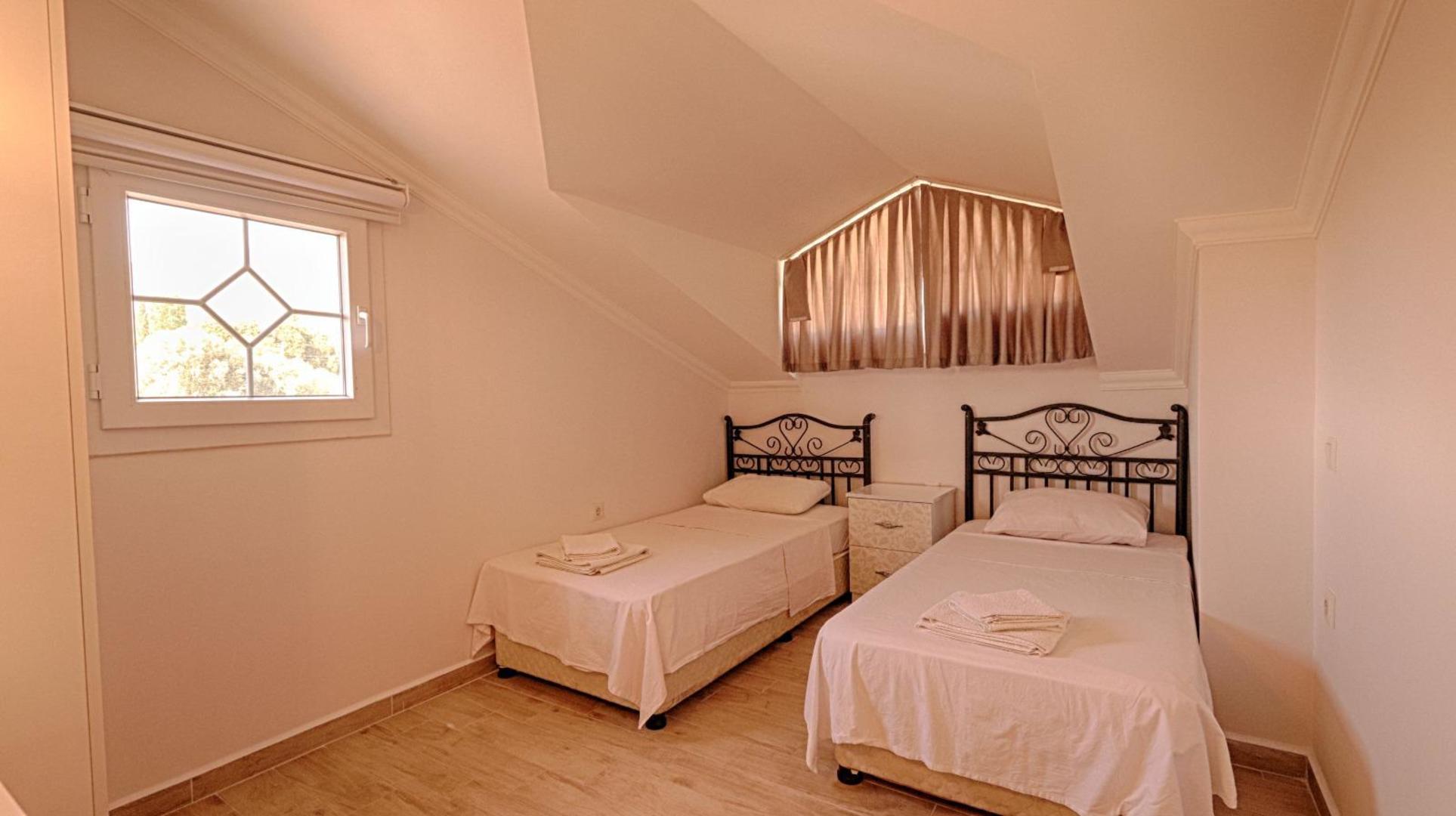 5 Star Villa with 4 Bedrooms, Fethiye Villa 1029