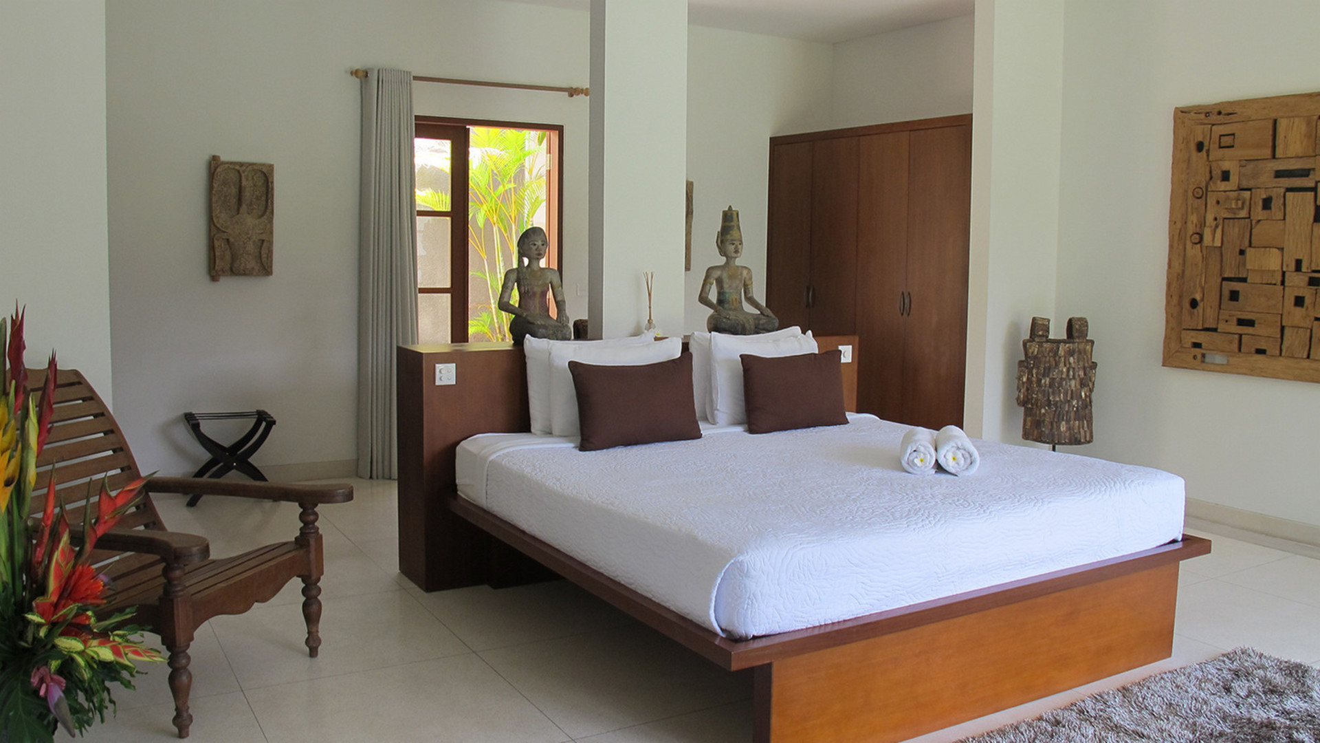 Amazing 5 Star Villa With 2 Relaxing Pools , Bali Villa 2136