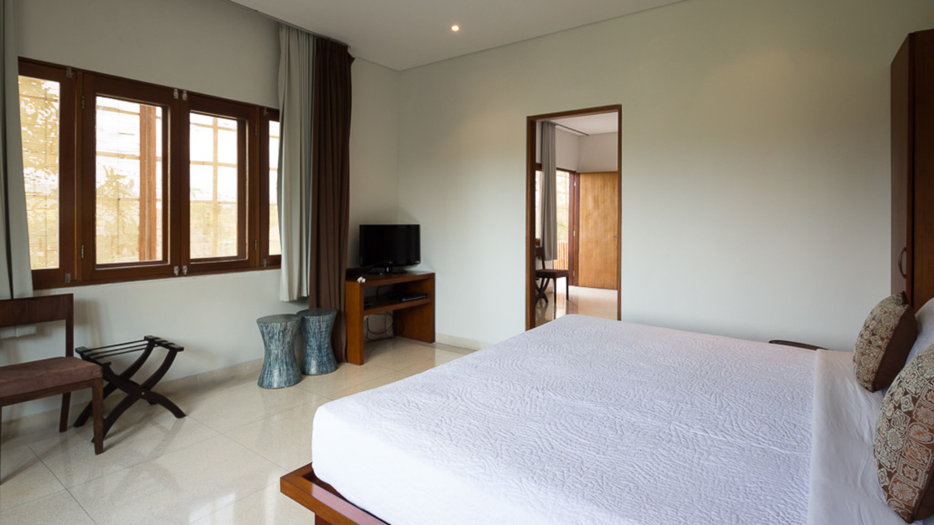 Amazing 5 Star Villa With 2 Relaxing Pools , Bali Villa 2136