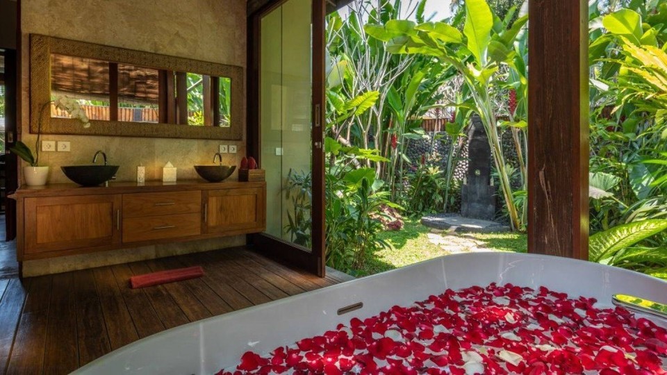Lovely 7 Bedroom Villa With Spa & Pool , Bali Villa 2137