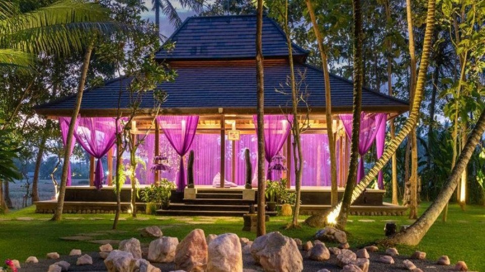 Lovely 7 Bedroom Villa With Spa & Pool , Bali Villa 2137